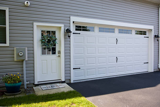 24/7 Emergency Garage Door Panel Replacement experts in Wilton, IA